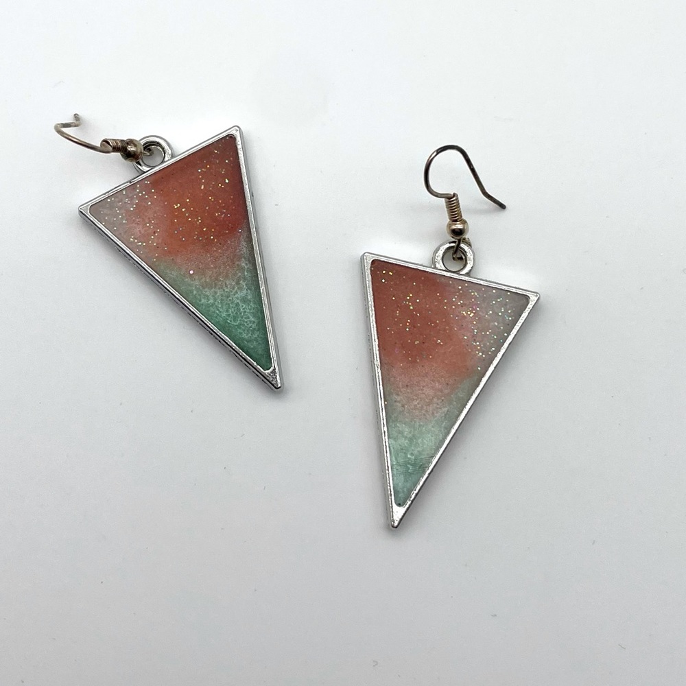 ⭐️ Hombre Triangle Dangle Earrings